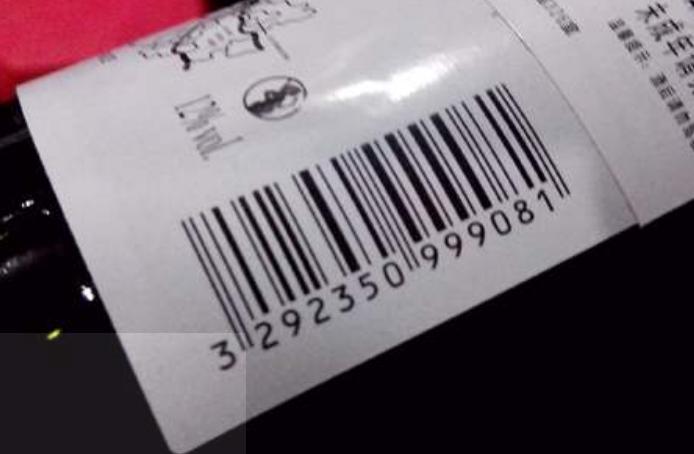 买红酒时怎么辨别是不是勾兑红酒,买红酒如何鉴别好坏