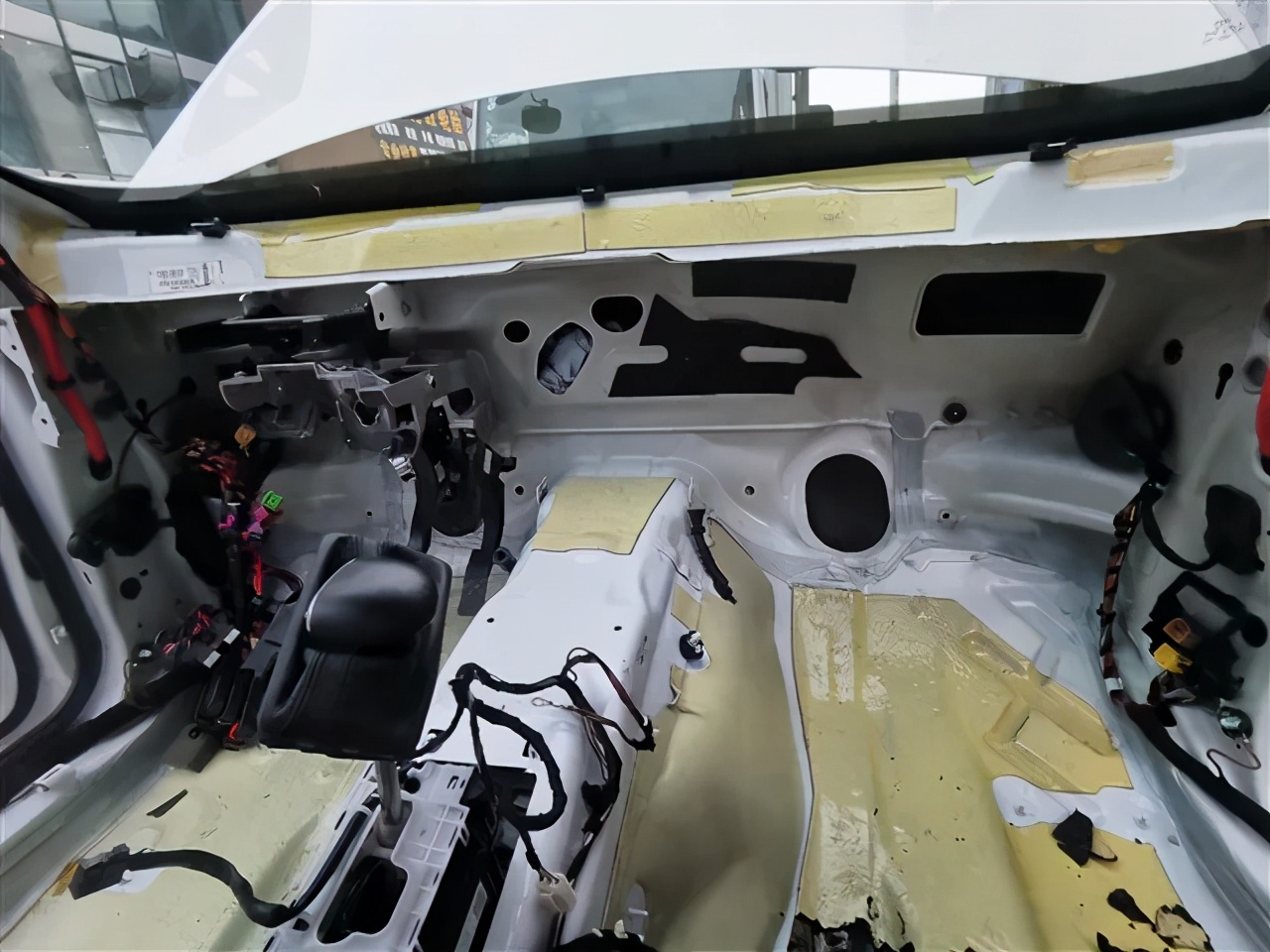 奥迪q5音响改装三分频,奥迪q5改装顶级音响案例视频