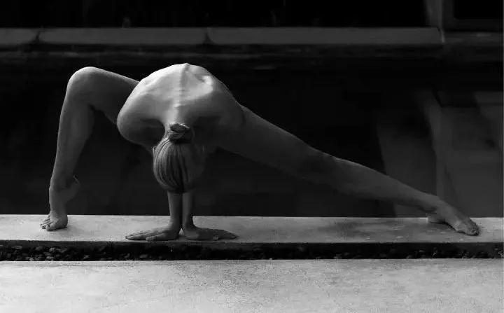 求实瑜伽丨瑜伽伤害的发生与处理方法