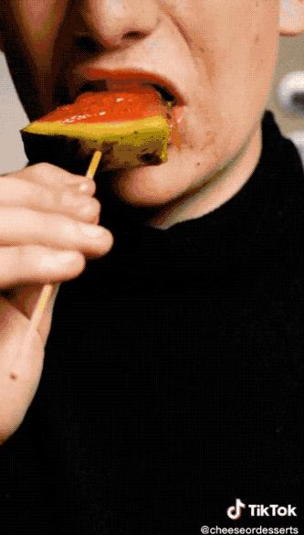 在TikTok上吃播螺蛳粉,是老外们的《致富经》