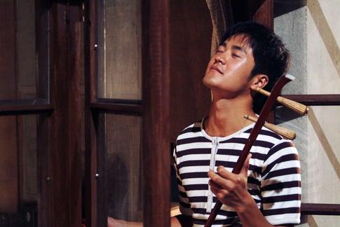 张国荣为什么去世后还怎么受欢迎,张国荣去世17年他凭什么越来越火