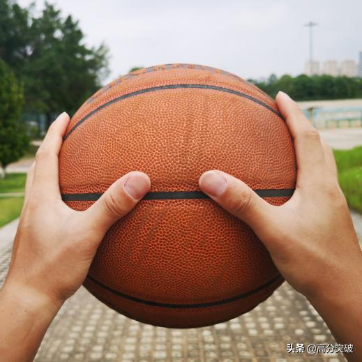 中考体育项目居家锻炼指南⑥|动图+分析，手把手教篮球练习技巧