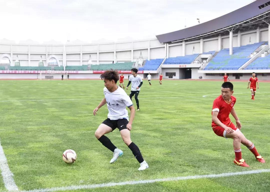 中国珲春市-朝鲜罗先市缔结友好城市关系二十周年青少年足球赛开赛