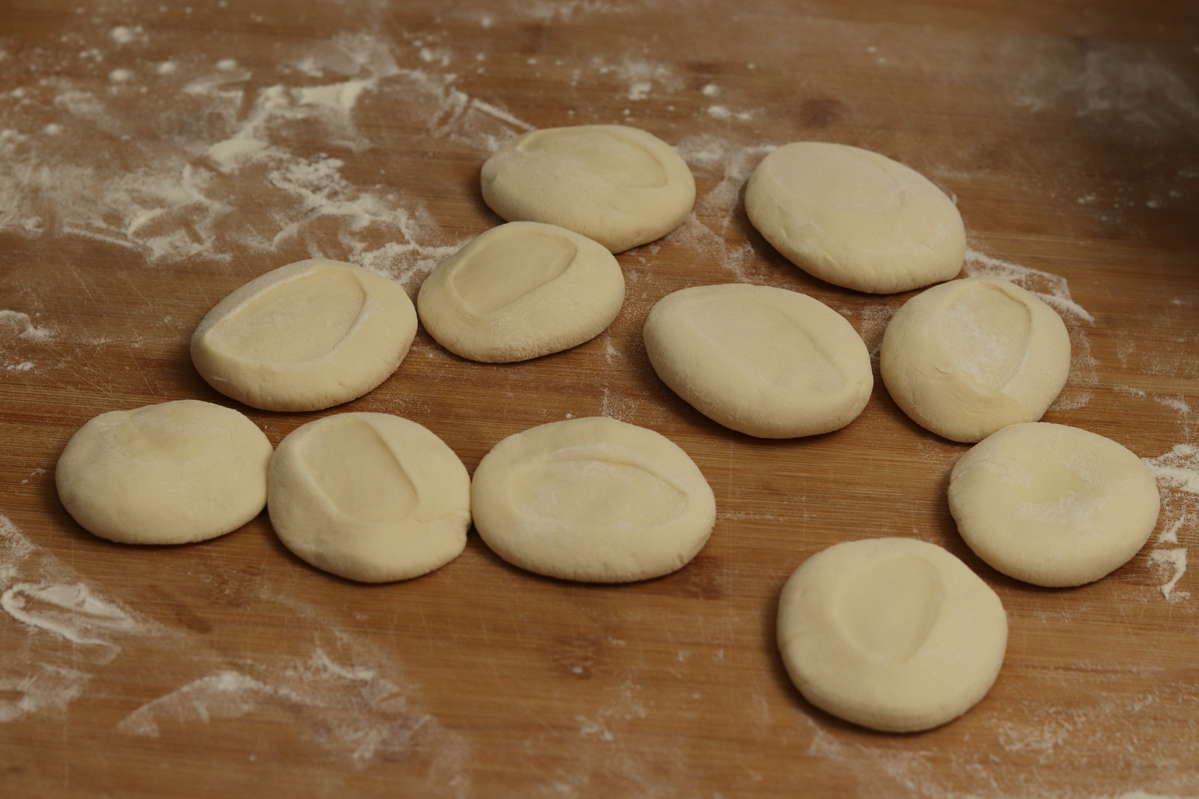 这几种菜晒干更好吃,焯水晒干后马齿菜蒸包子的做法