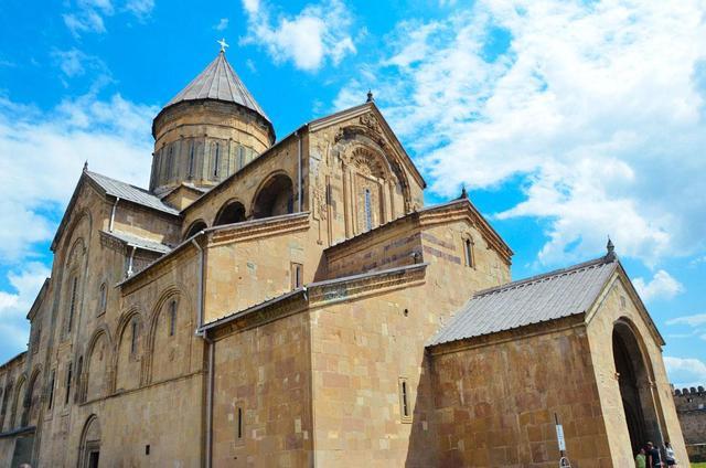 处处教堂的姆茨赫塔，基督教的起源