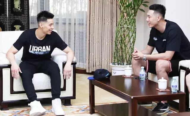 林书豪加盟辽篮,林书豪重返首钢新星联手翟晓川