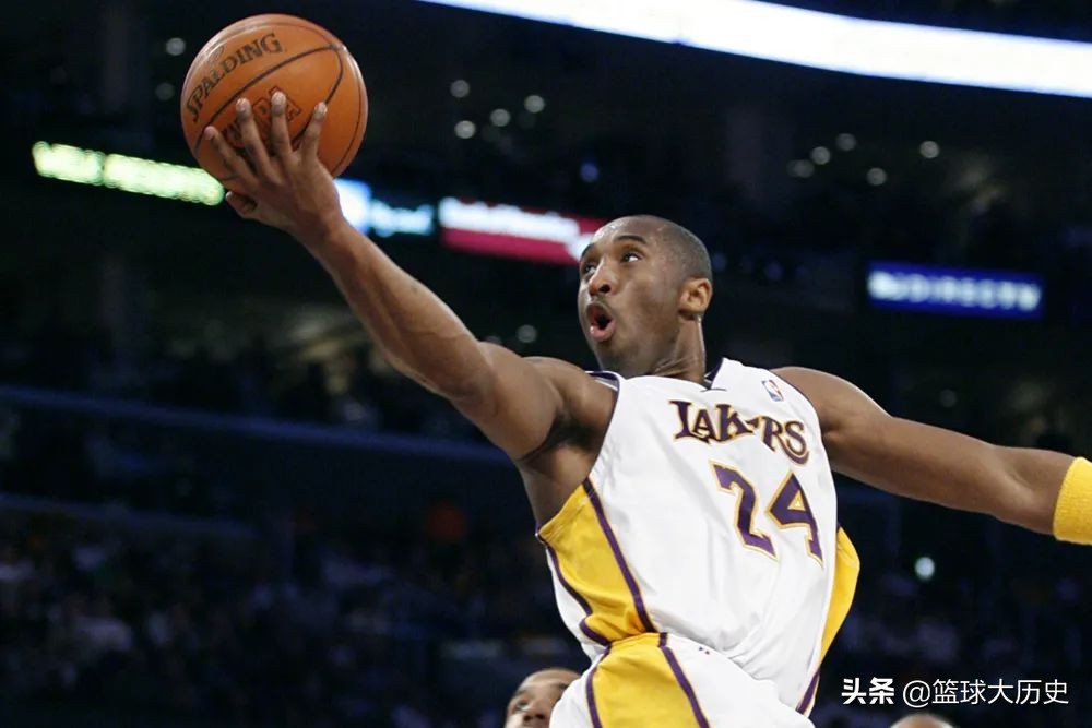 2007年的科比有多强？他只花了四场，就抢了安东尼的得分王！