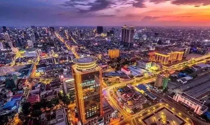 柬埔寨消费那么高本地人怎么活,100元人民币在柬埔寨的购买力