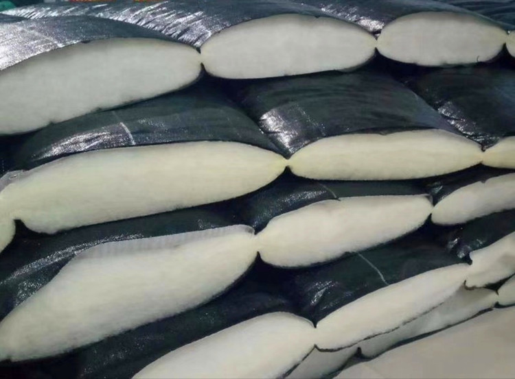 大棚保温被该如何选择，才能让温室作物安全过冬早上市