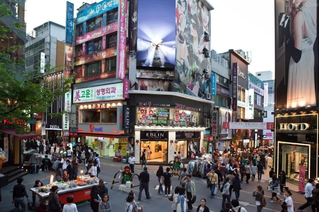 韩国化妆品新商机,男人也爱化妆了