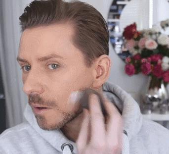 学习化妆适合的彩妆,学化妆怎么能学得又快又好