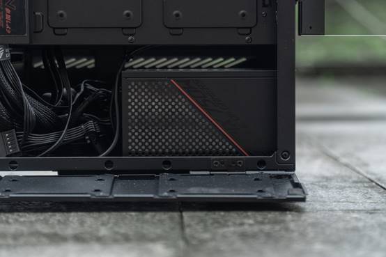 rogstrix雷鹰850g测评,rogstrix雷鹰550w