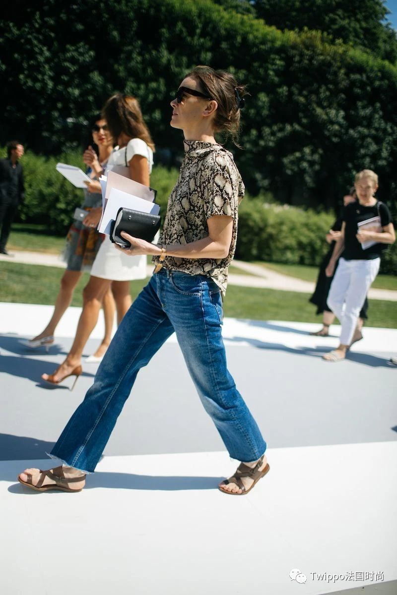 有文化的人应该怎么去说话,有文化的人该如何穿搭衣服