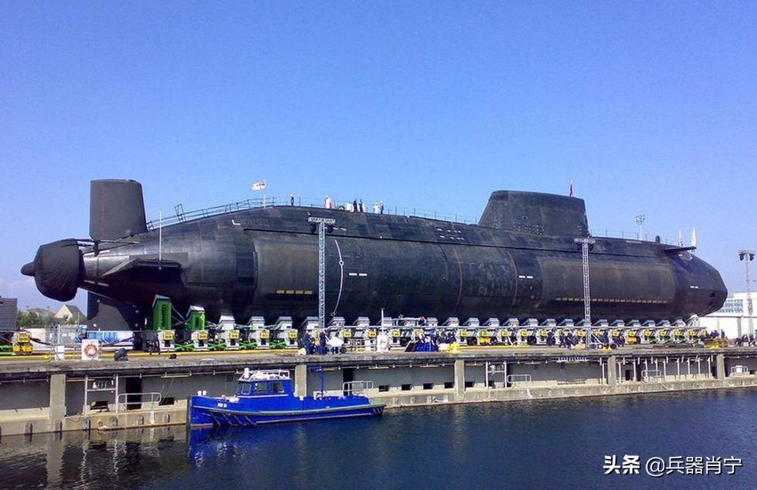 只是个巧合？澳大利亚前脚撕毁法国订单，英国随即宣布重磅消息