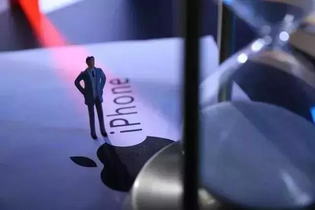 中发快讯：2018年12月24-25日市值蒸发3900亿美元，苹果低头