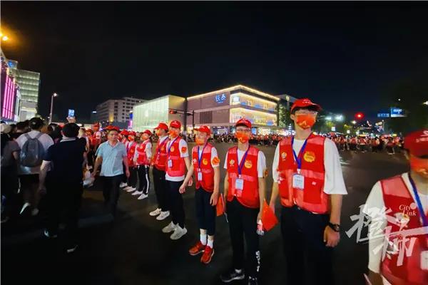 吊桥安全绳断裂,网红吊桥安全绳脱落