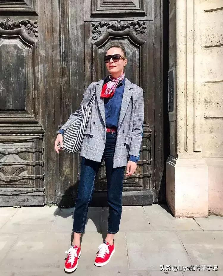 大方丝巾围巾最新系法大全,系长丝巾最简单慢动作方法