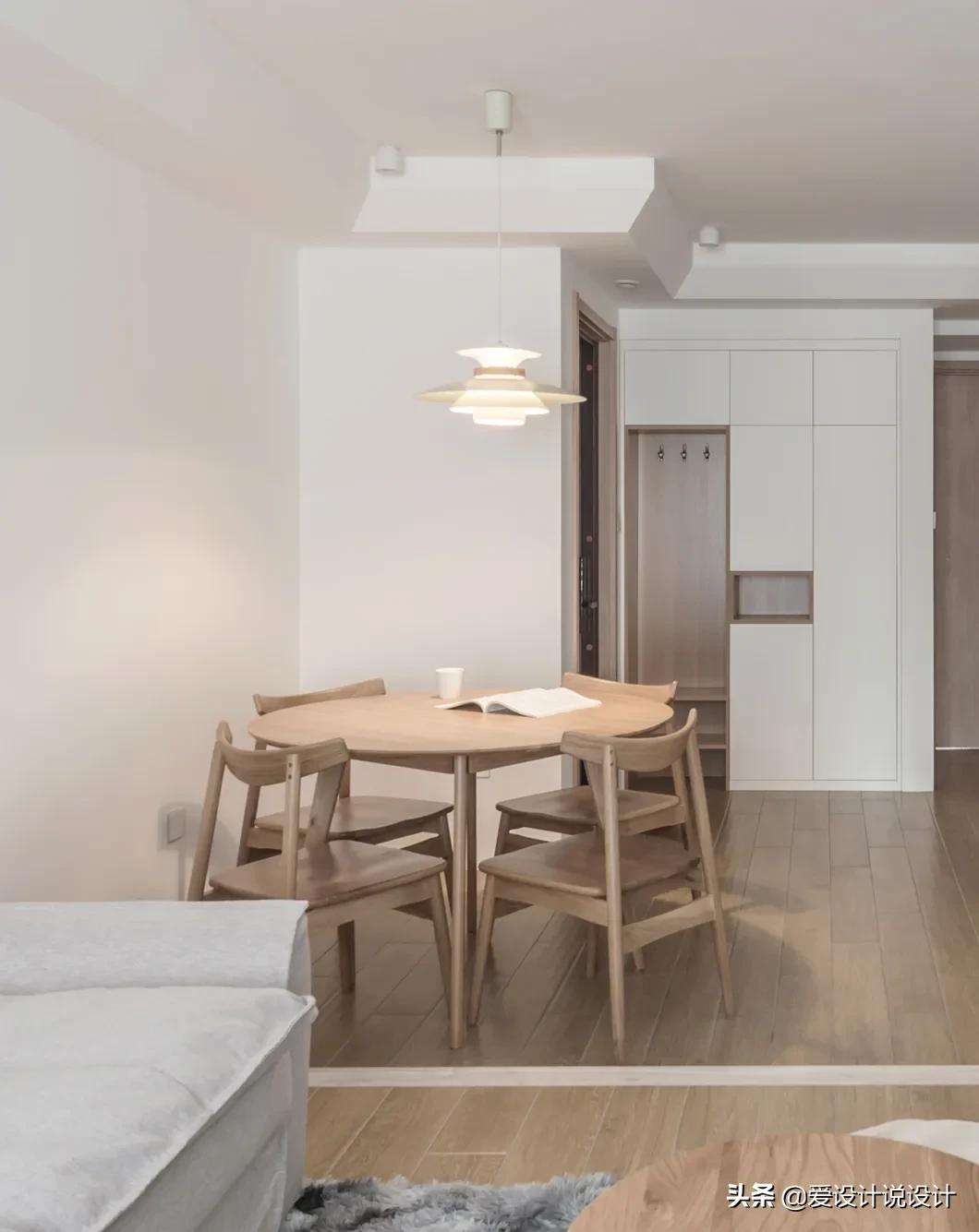 原木是让人清新脱俗的风格,现代简约和原木风混搭