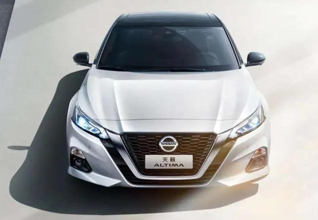 日产轩逸奇骏天籁新车,全新轩逸和日产天籁有什么区别