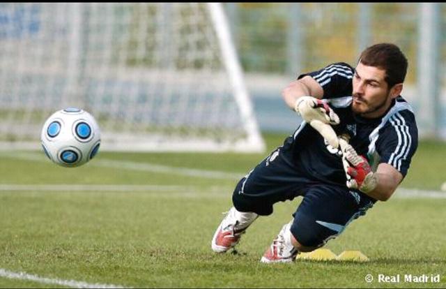 c罗被激怒后带领皇马三连冠,西媒评价c罗重返皇马