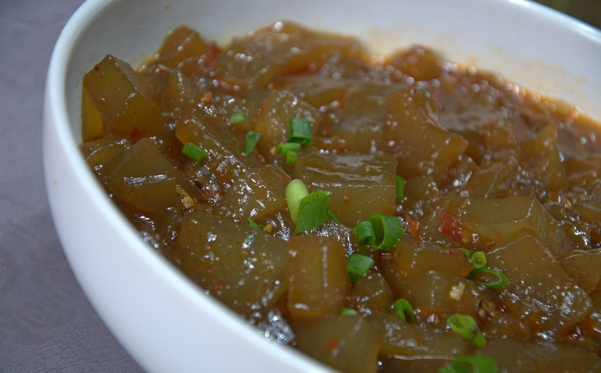 凉拌凉粉可以加什么配菜在里面,凉拌磨糊的凉粉的100种做法