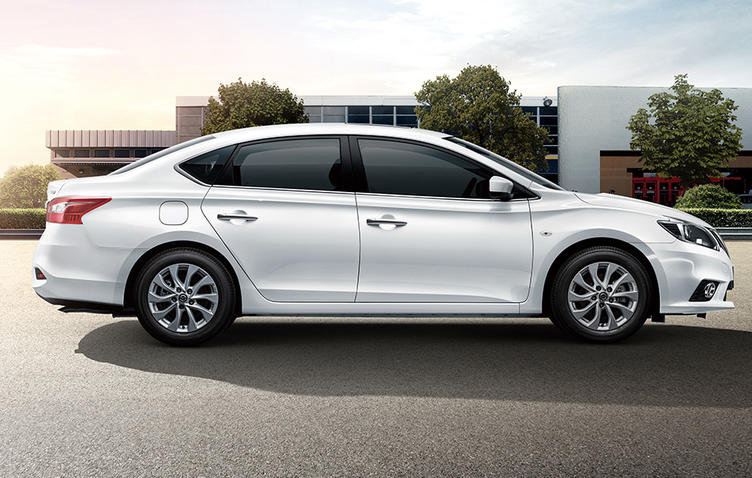 14代新轩逸和1.8凌派哪个好,凌派1.5跟新轩逸1.6怎么选