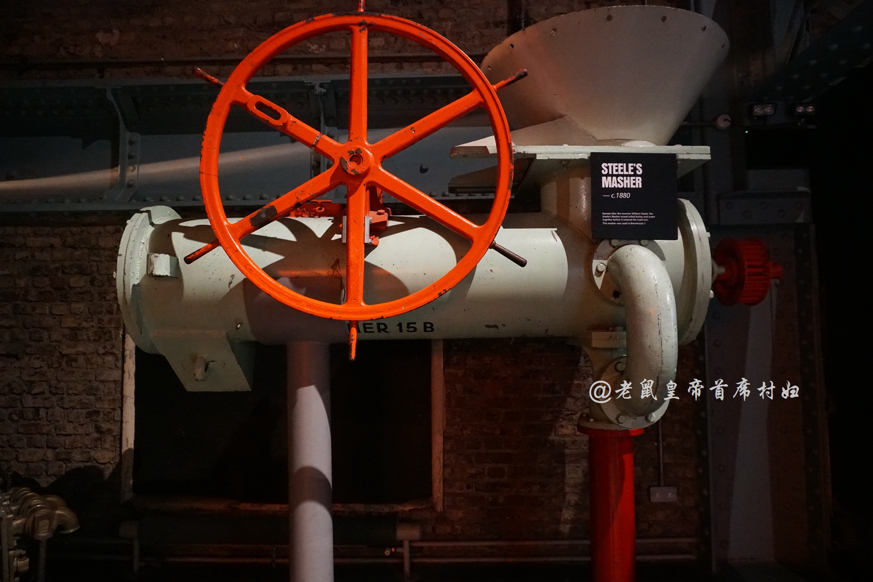 剑桥数学老师加盟，一杯黑啤含3000万泡泡，养活首都三分之一人口