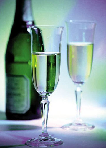 酒后行为心理分析,酒后吐真言心理学分析