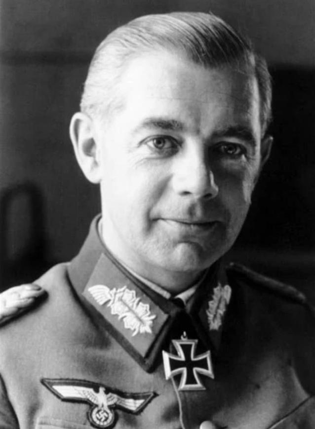 德军最后的救赎：杂牌德军护卫平民到覆灭，元首最后电报：它在哪