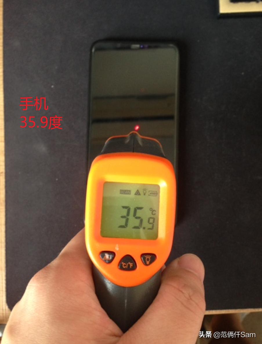 苹果要充电会自动开机吗,苹果要插充电线才能开机