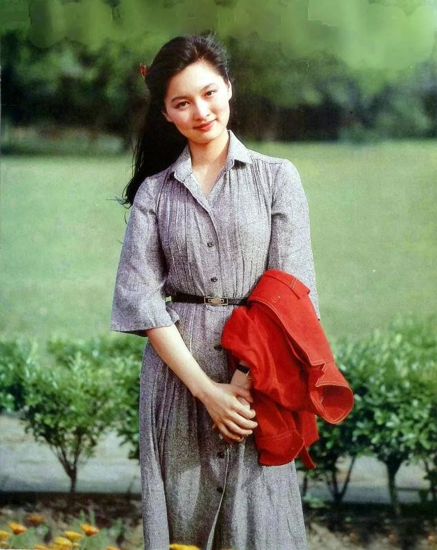 20位国外女星今昔对比,80年代最漂亮的10位女星