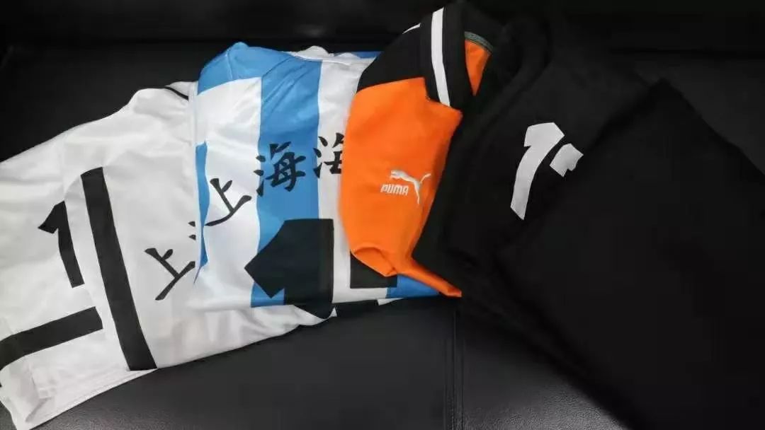 中国足协主席陈戌源为上海海事大学友谊赛开球！加油，海大足球