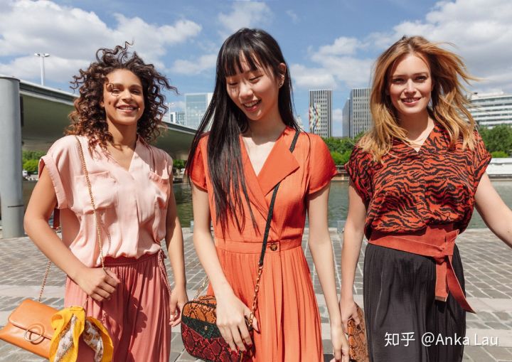 你穿过最便宜的衣服多少钱,你穿过最贵的衣服是什么