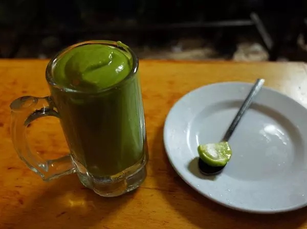 在埃塞俄比亚吃什么，对非洲美食没抱任何期待，甚至带着一丝恐惧