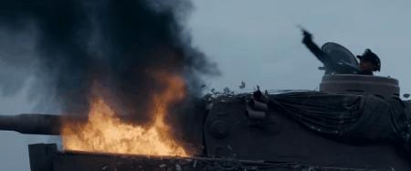 躲在铁王八里不一定安全，自卫*器武**显得尤其重要