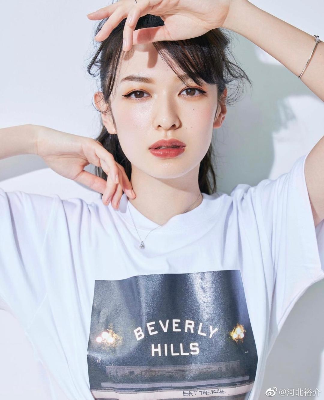 花2小时化成素颜，现在化妆已经卷成这样了？