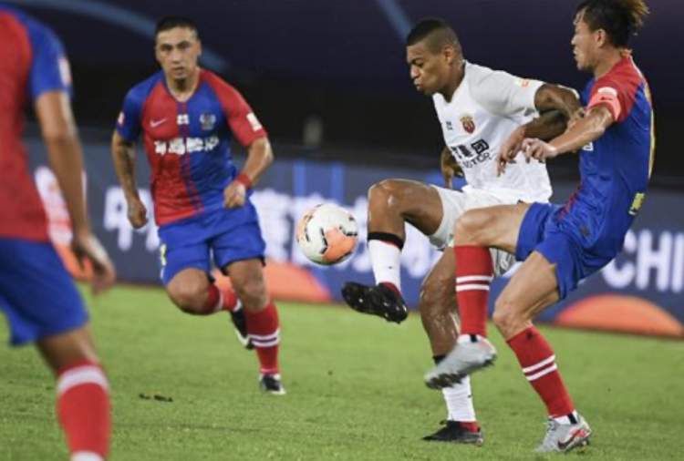 上港主帅佩雷拉,佩雷拉亚冠谈争冠