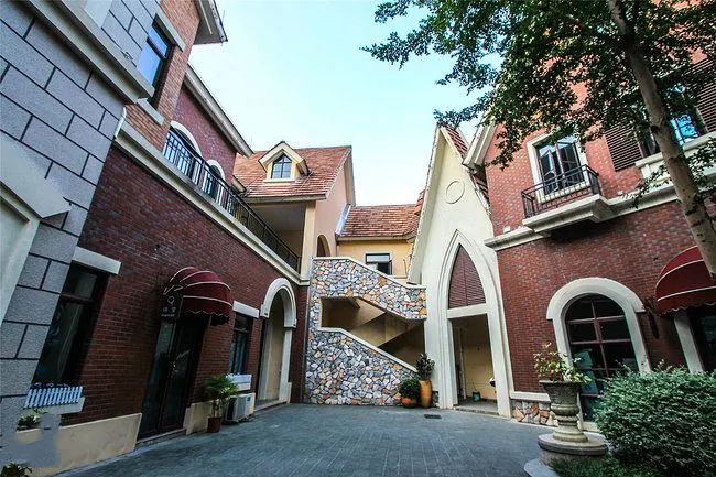 英伦风情小镇旅游推荐,游玩欧式风格小镇