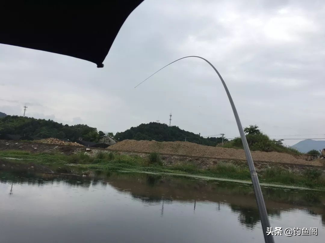 钓鱼时竿稍断了有啥办法,竿稍断了一节影响钓鱼吗