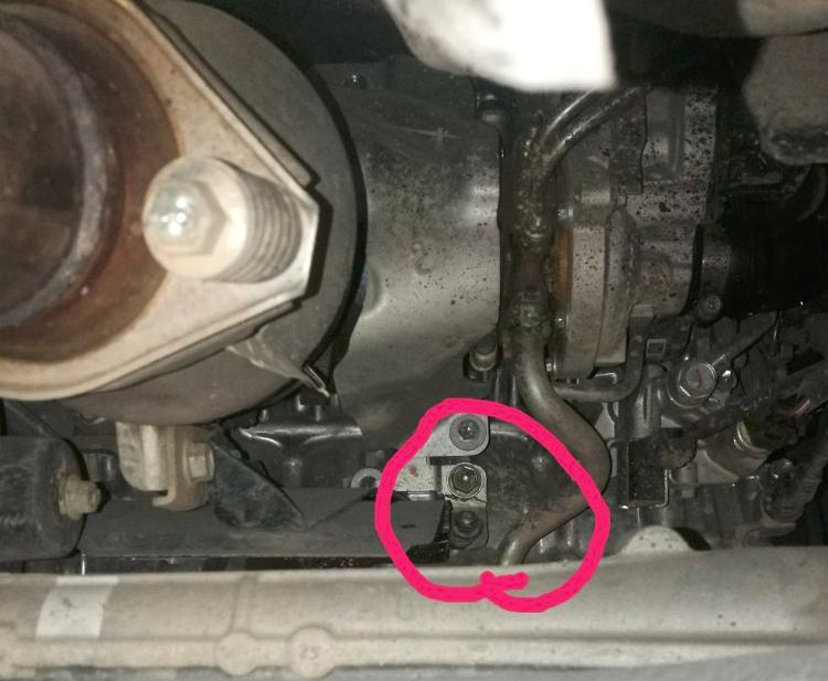 卡罗拉轮胎凹槽开裂,卡罗拉漆面开裂怎么办