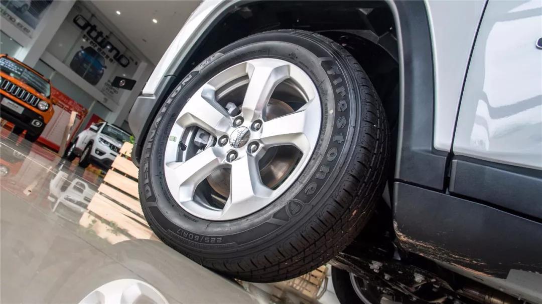 jeep指南者的大梁在哪,广汽菲克Jeep全新2017款指南者