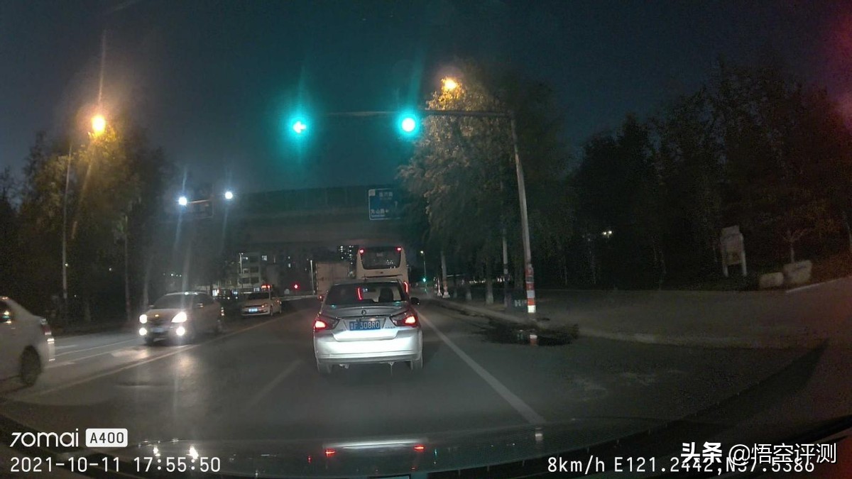 电子狗行车记录仪小汽车,70迈行车记录仪改装实时监控