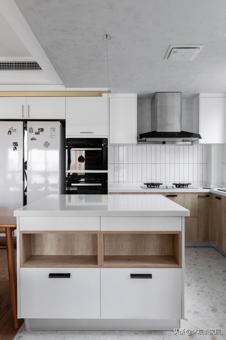 她家的新中式风格装修,轻奢复古风格全屋搭配