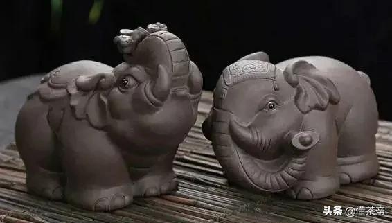 茶宠金蟾坏了会破财吗,茶宠的摆放有什么讲究和忌讳