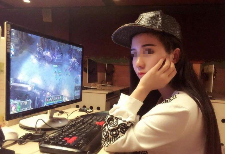 lol陪玩1000积分多少钱,lol陪玩一个月挣多钱