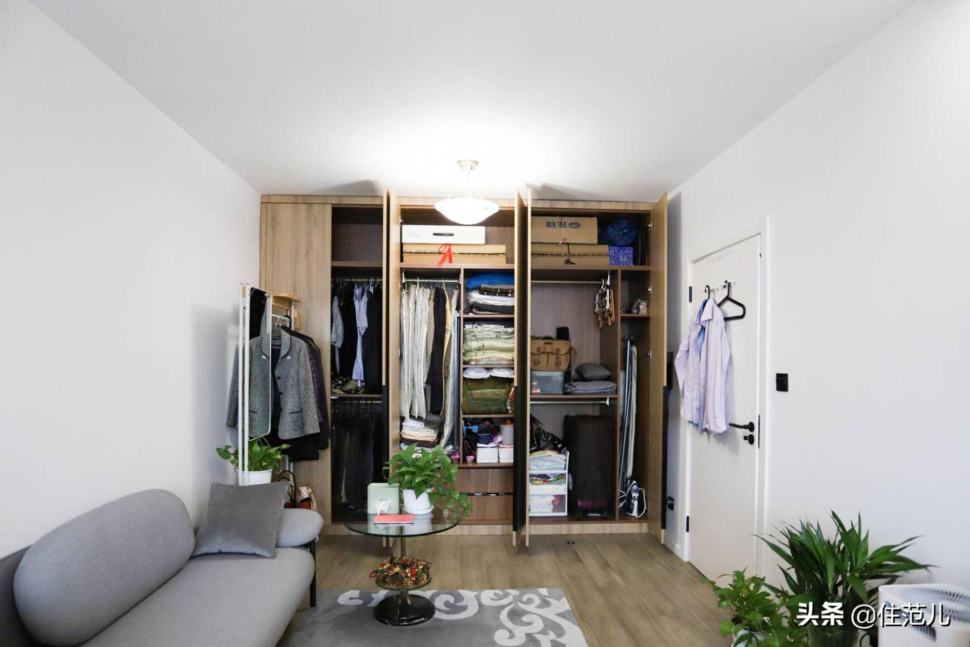 58㎡两室一厅，小户型也能拥有中岛厨房，父母硬核装修胜过年轻人