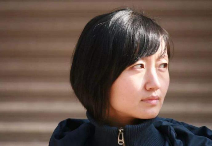 柴静为什么是公知,公认女神柴静移居美国后近况如何