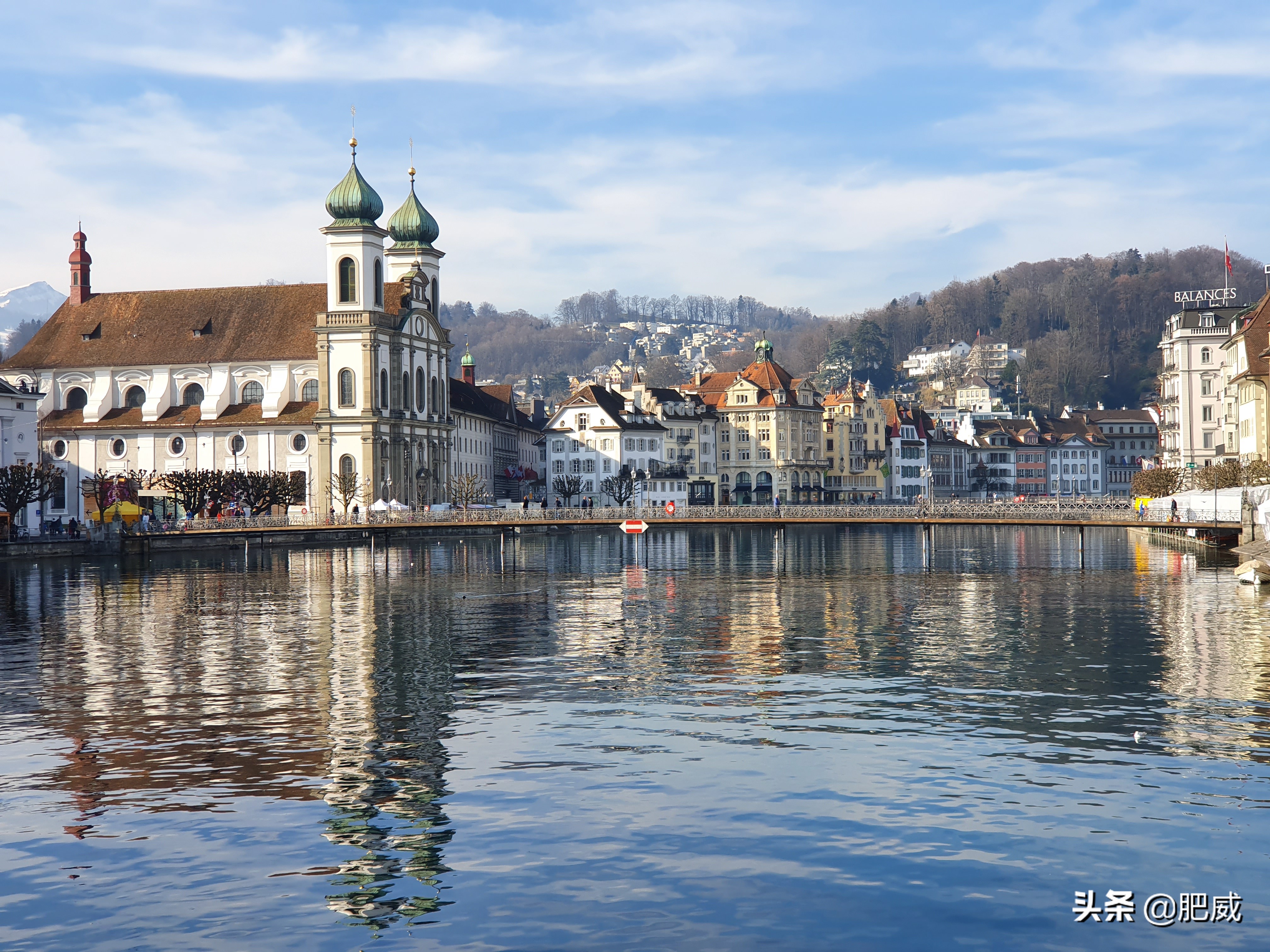 三星galaxys10对比三星galaxys10,三星galaxys10+测评王者荣耀