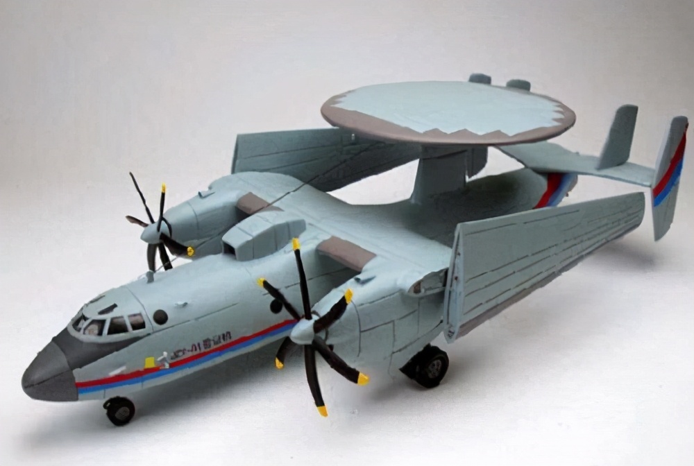 空警600预警机与美国e2预警机,空警600对比e2d预警机哪个体积大