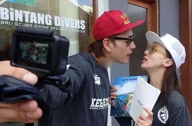 吴谨言是怎么出道的,吴谨言和angelababy撞脸